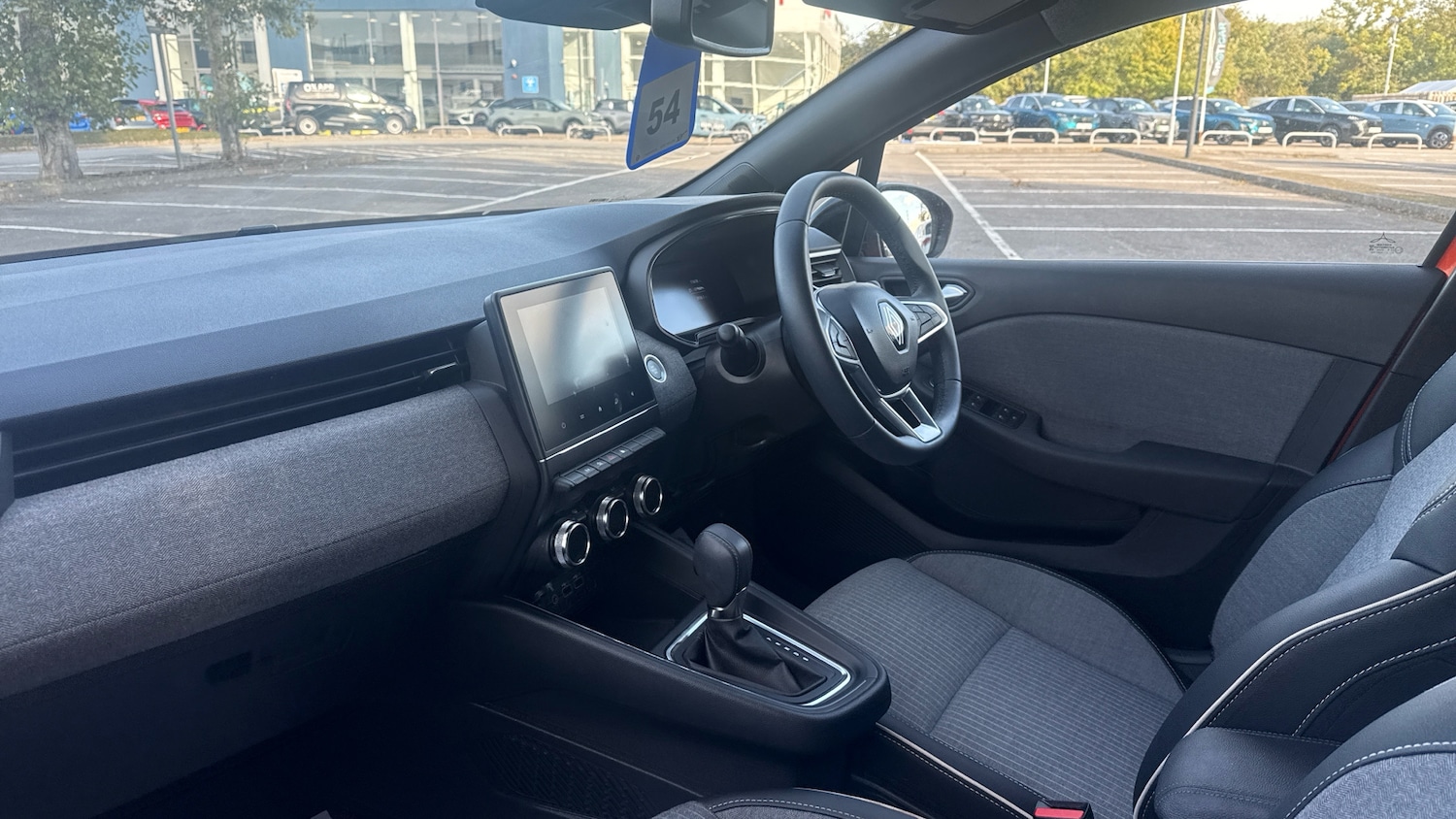 Used Renault Clio 2024 for sale - 76202075: Photo 12