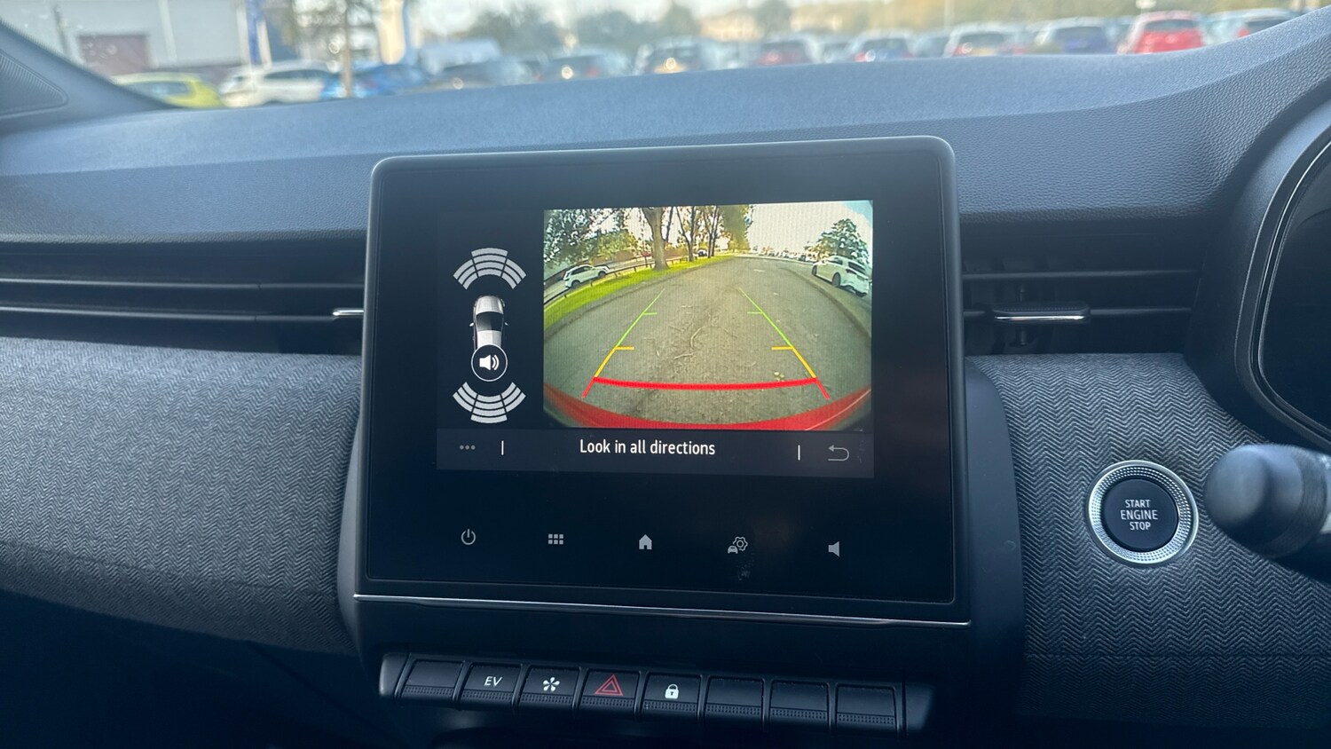 Used Renault Clio 2024 for sale - 76202075: Photo 32