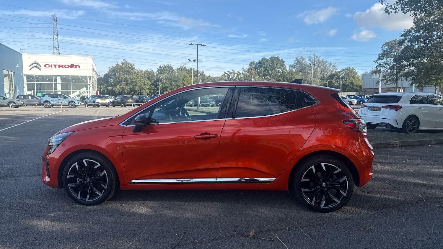 Used Renault Clio 2024 for sale - 76202075: Photo 6