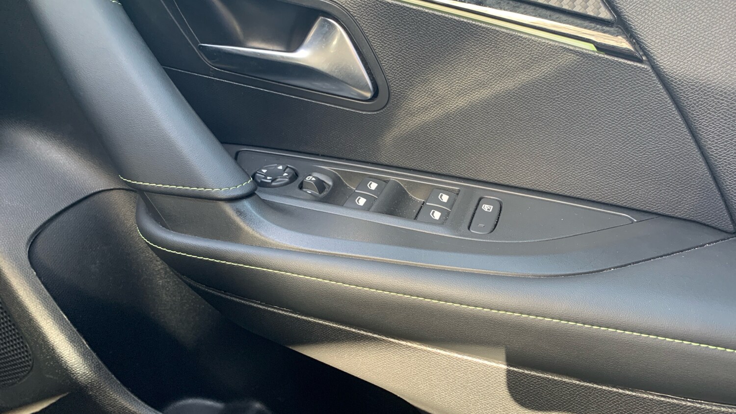 Used Peugeot 2008 2025 for sale - 78206010: Photo 22