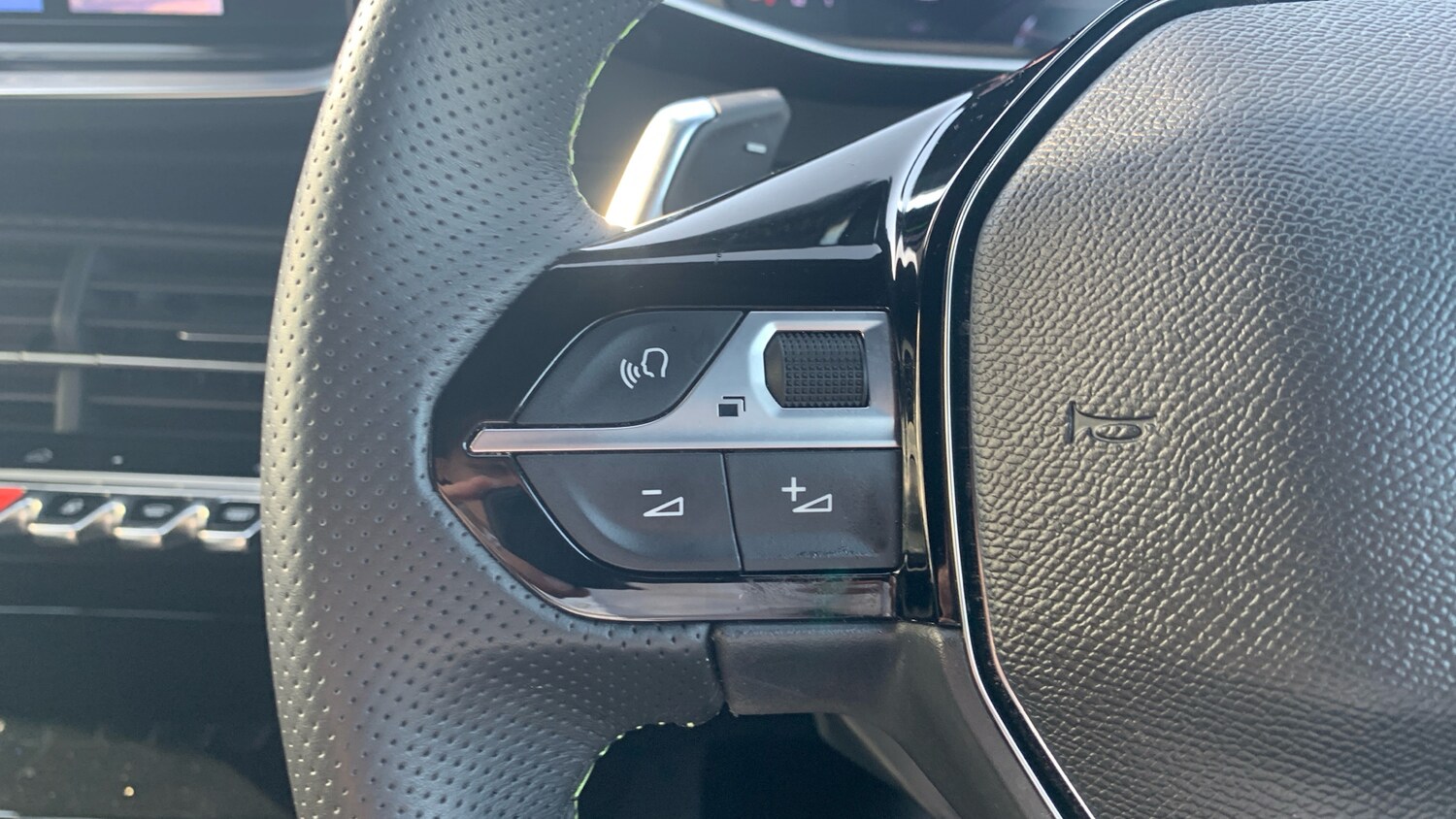 Used Peugeot 2008 2025 for sale - 78206010: Photo 23