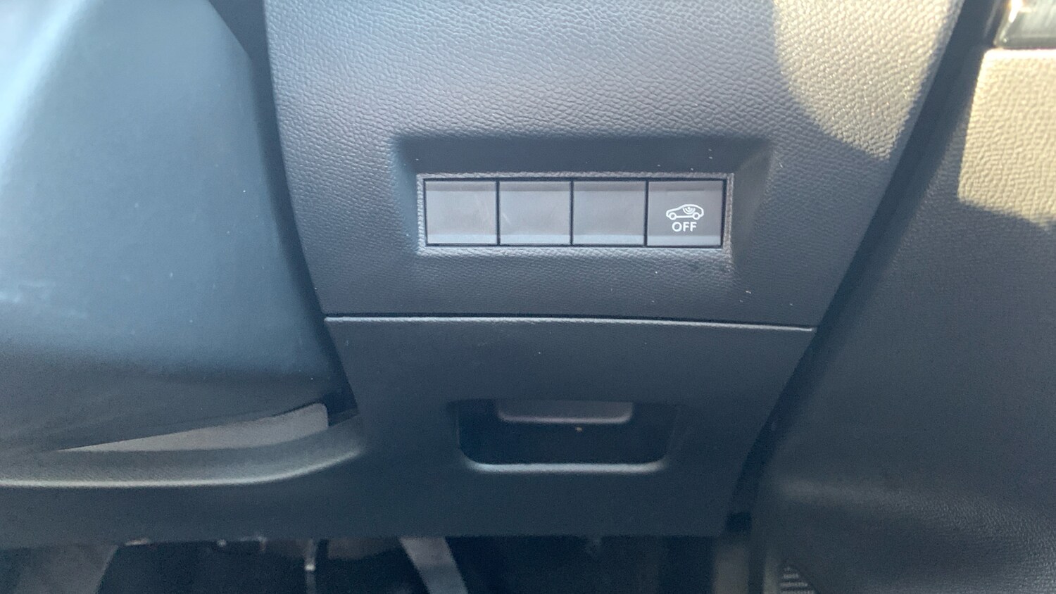 Used Peugeot 2008 2025 for sale - 78206010: Photo 32