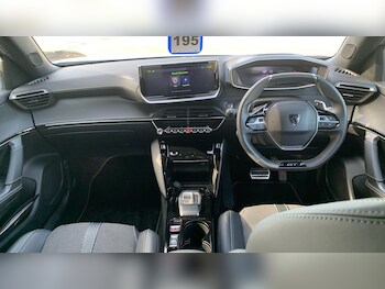 Used Peugeot 2008 2025 for sale - 78206010: Photo