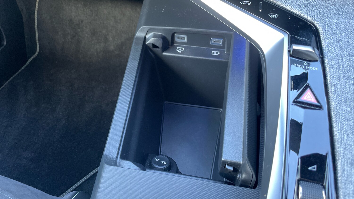 Used Peugeot 3008 2024 for sale - 75942627: Photo 49