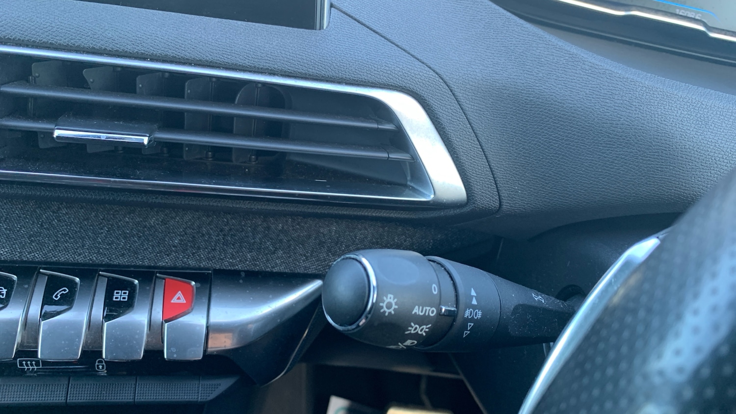 Used Peugeot 3008 2019 for sale - 76308010: Photo 27