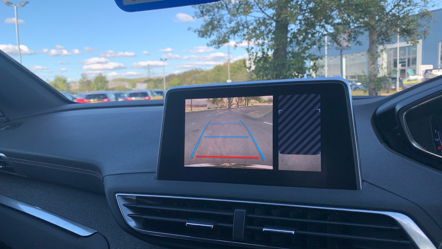 Used Peugeot 3008 2019 for sale - 76308010: Photo 29