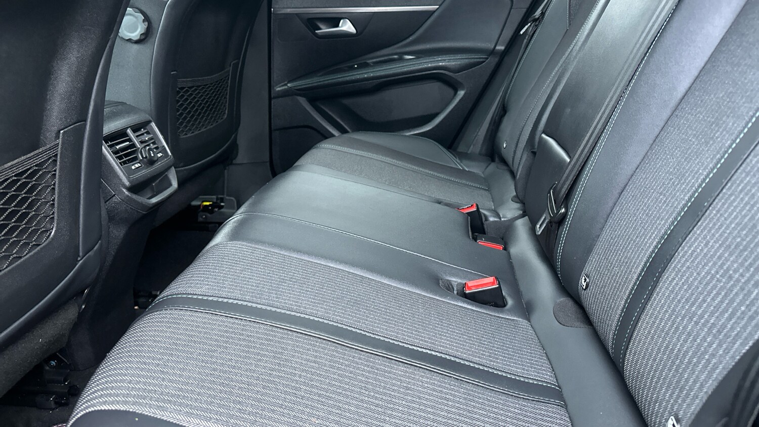 Used Peugeot 3008 2022 for sale - 77697423: Photo 33