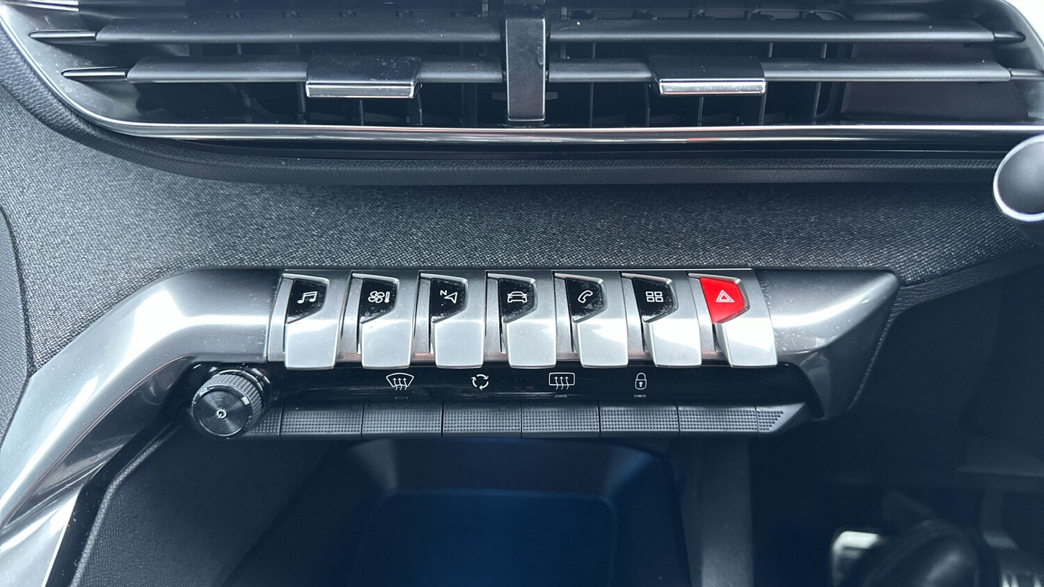 Used Peugeot 3008 2022 for sale - 77697423: Photo 48