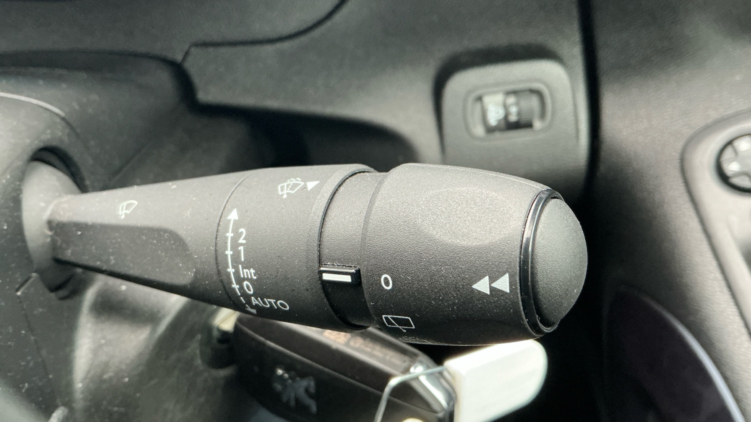 Used Peugeot Rifter 2020 for sale - 77457237: Photo 28