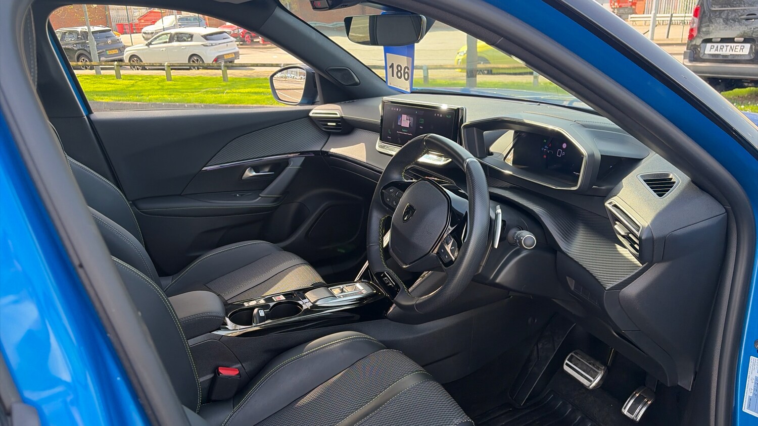 Used Peugeot 2008 2023 for sale - 78186275: Photo 11