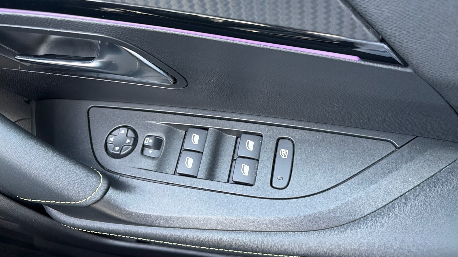 Used Peugeot 2008 2023 for sale - 78186275: Photo 22