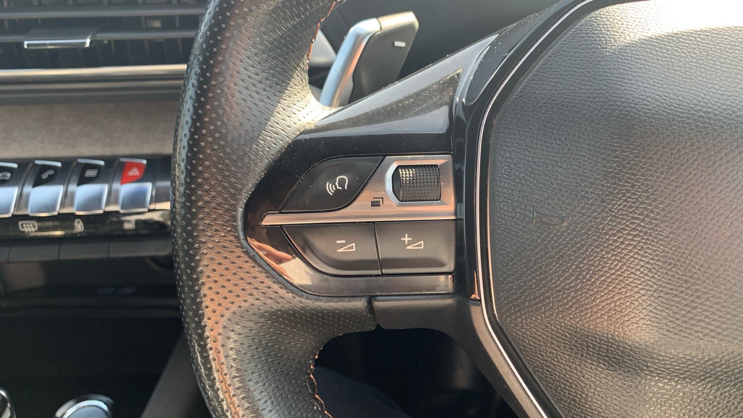 Used Peugeot 3008 2018 for sale - 78206009: Photo 23