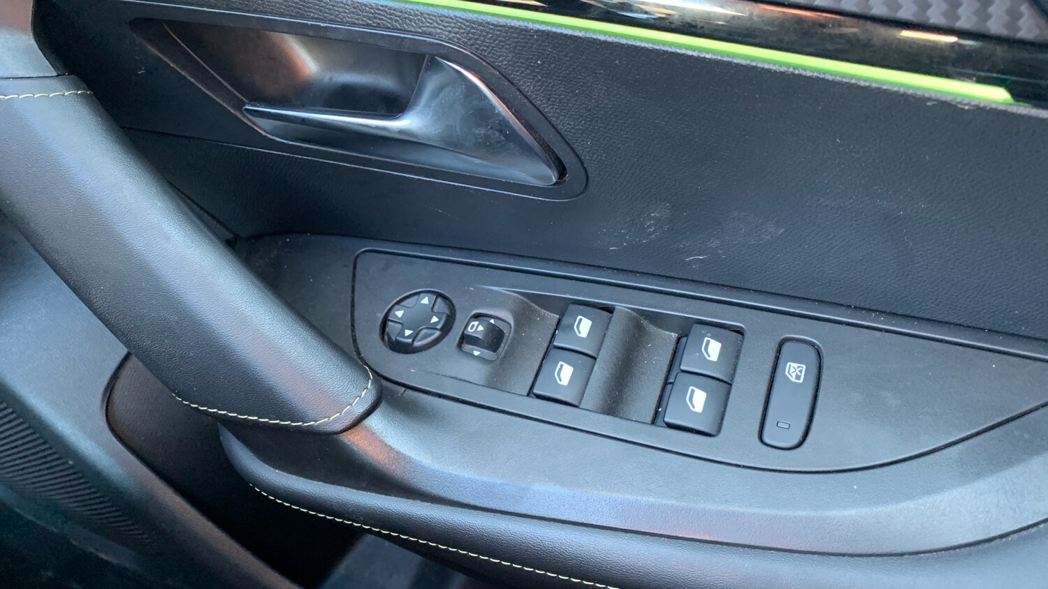 Used Peugeot 2008 2021 for sale - 77825846: Photo 22