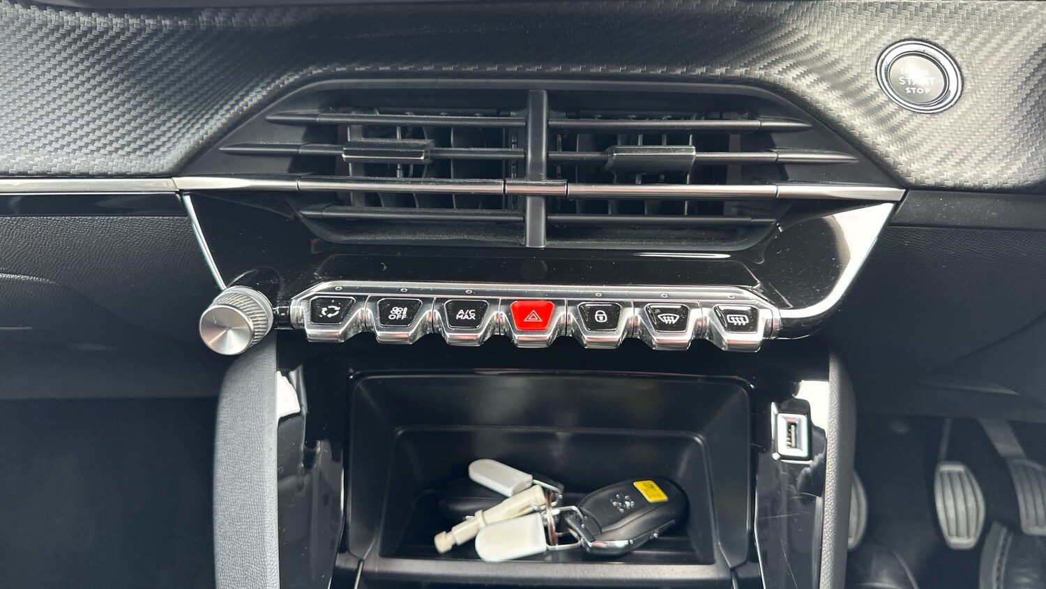 Used Peugeot 208 2023 for sale - 77706007: Photo 37