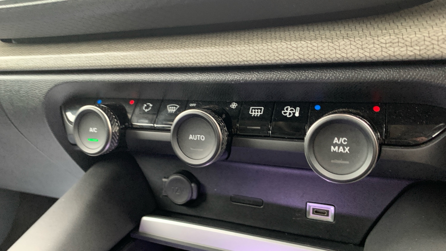 Used Citroen C5 X 2023 for sale - 76359071: Photo 33