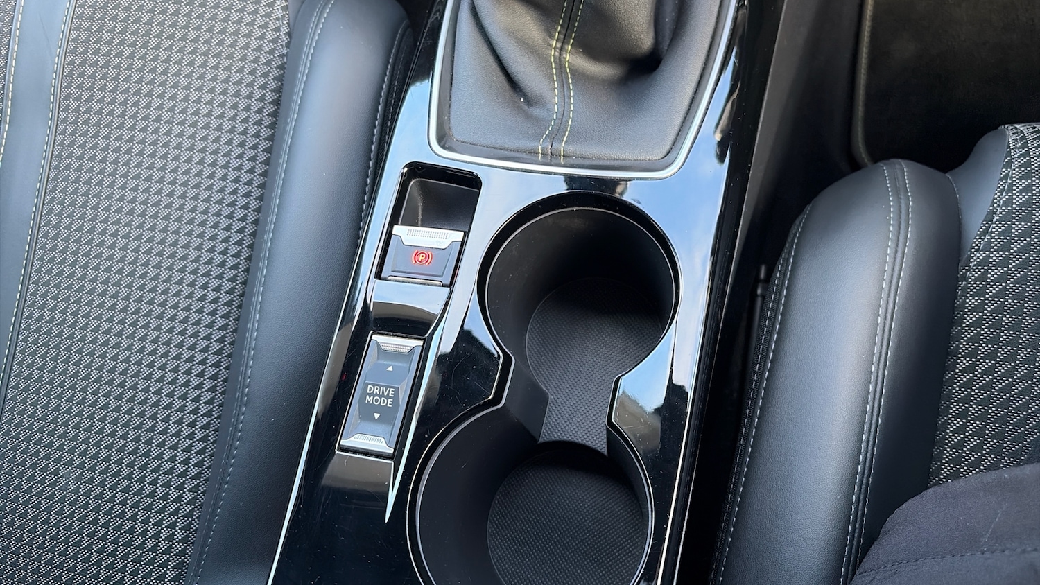 Used Peugeot 2008 2020 for sale - 77121170: Photo 22