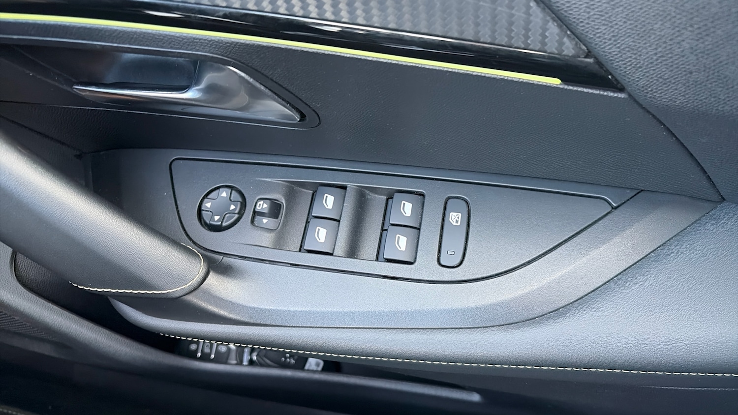 Used Peugeot 2008 2020 for sale - 77121170: Photo 23