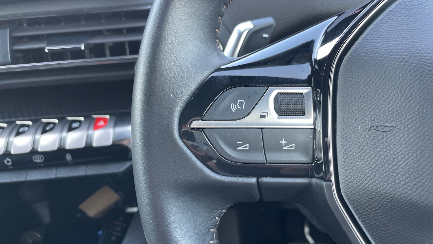 Used Peugeot 3008 2024 for sale - 75929303: Photo 23