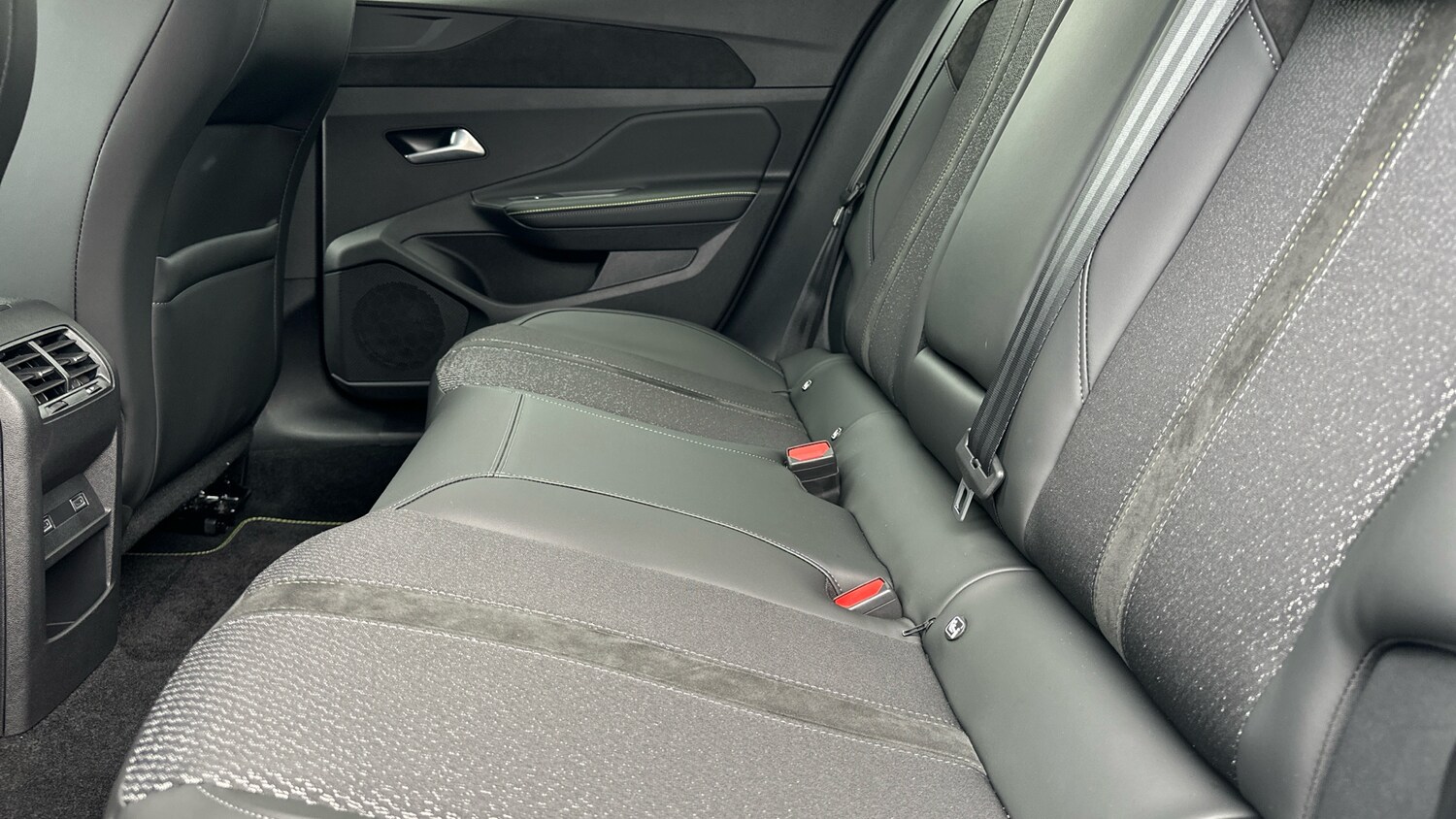 Used Peugeot 408 2025 for sale - 77754953: Photo 33