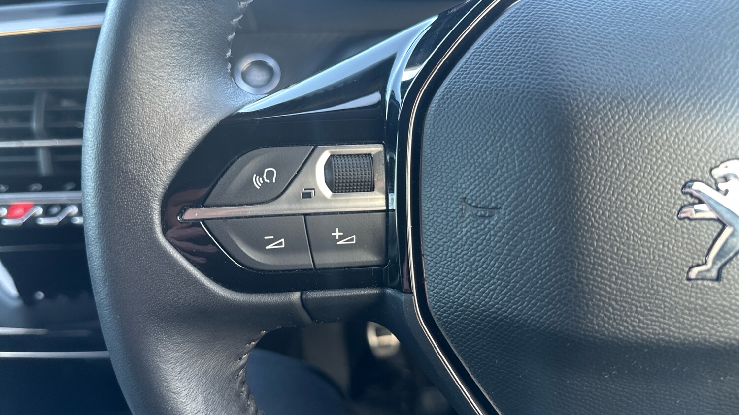 Used Peugeot 208 2022 for sale - 76702983: Photo 24