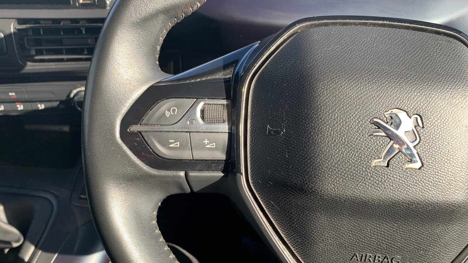 Used Peugeot Rifter 2019 for sale - 76359087: Photo 23