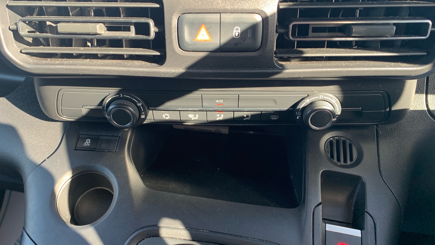 Used Peugeot Rifter 2019 for sale - 76359087: Photo 35