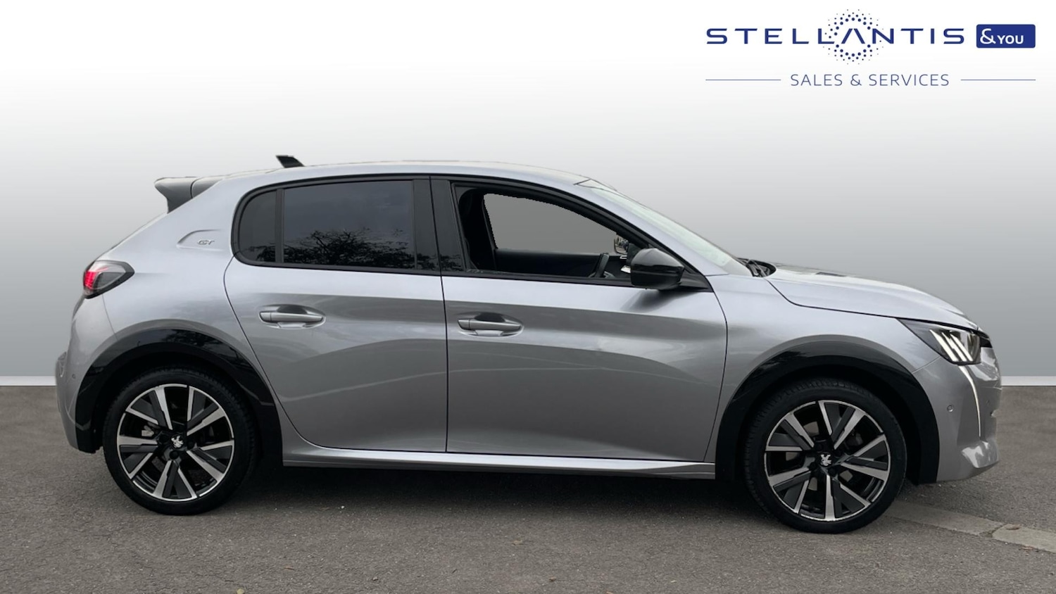 Used Peugeot 208 2022 for sale - 76359112: Photo 2