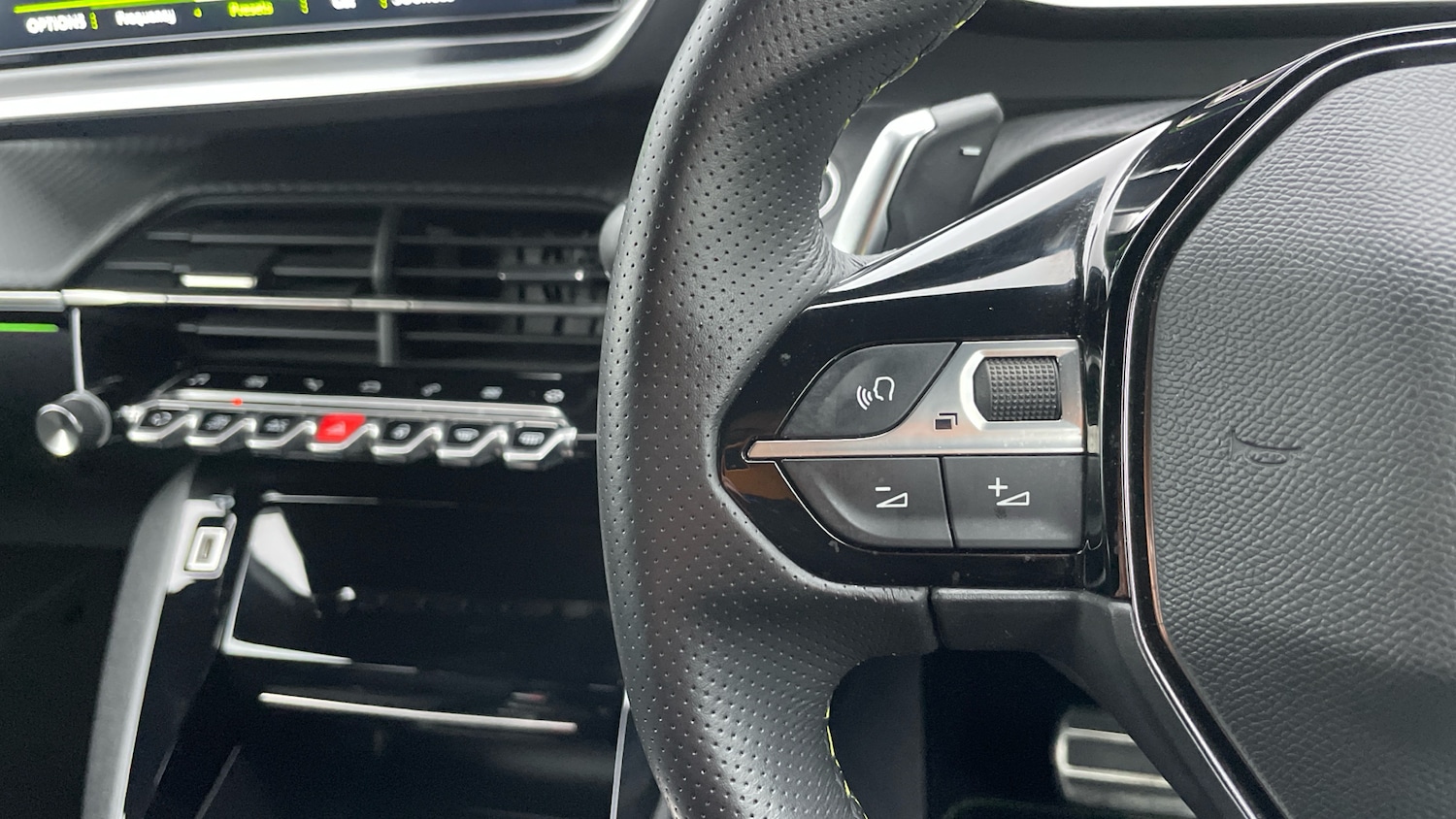 Used Peugeot 208 2022 for sale - 76359112: Photo 23