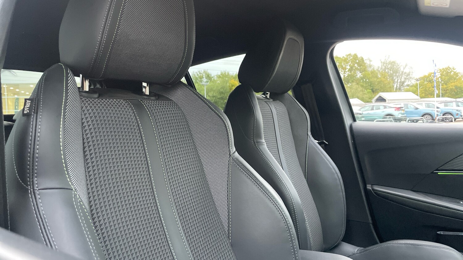 Used Peugeot 208 2022 for sale - 76359112: Photo 39