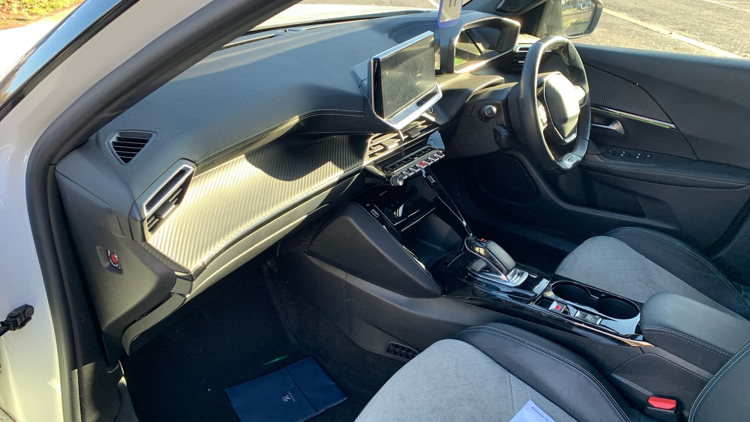 Used Peugeot 2008 2021 for sale - 76593348: Photo 12