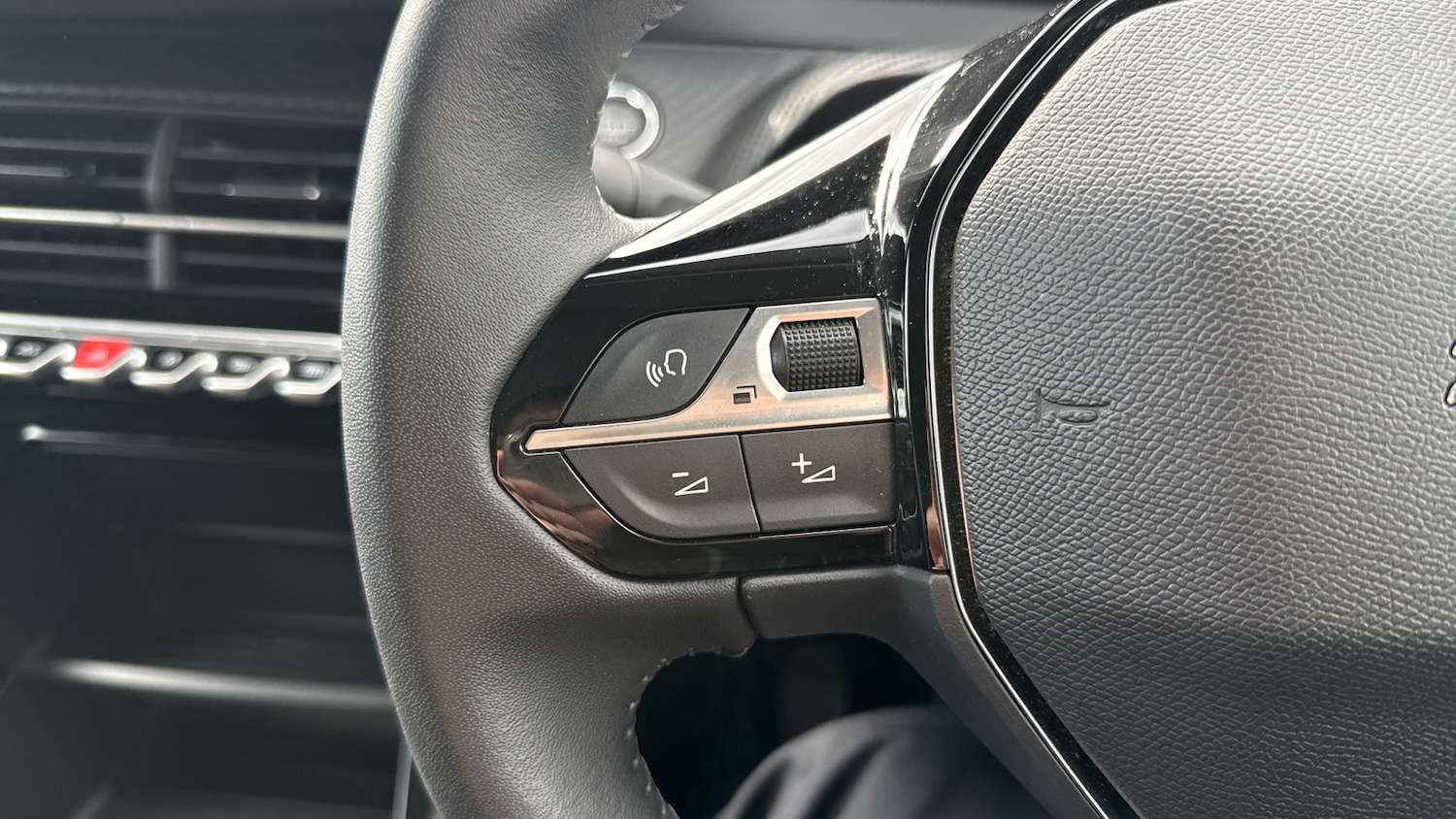 Used Peugeot 208 2023 for sale - 78035660: Photo 23