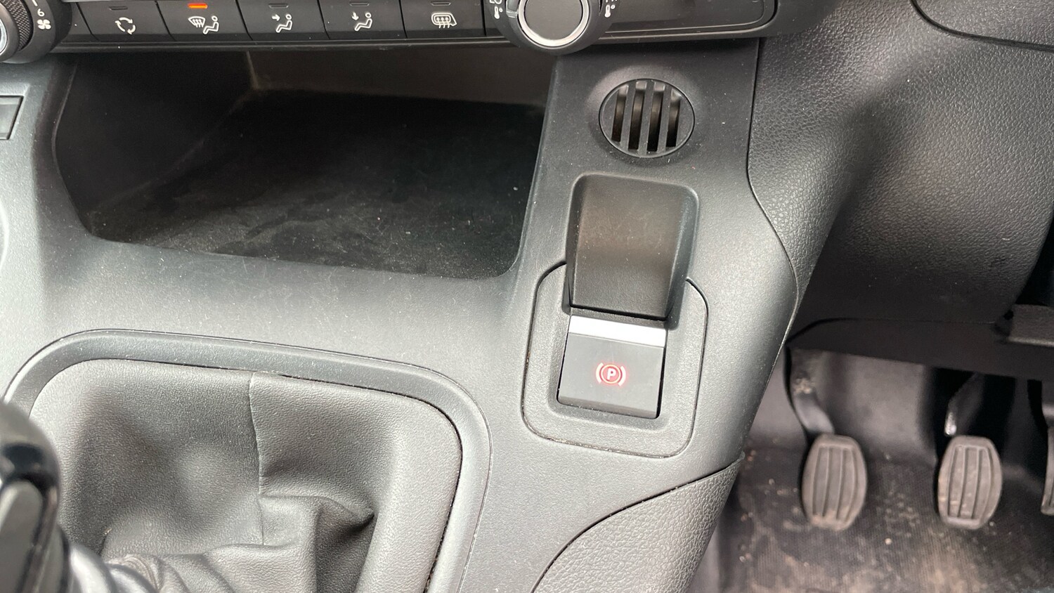 Used Citroen Berlingo 2024 for sale - 76021563: Photo 21