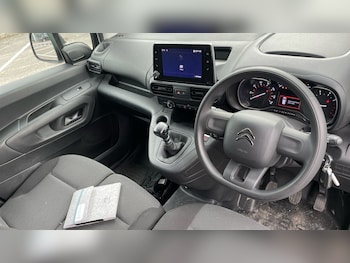 Used Citroen Berlingo 2024 for sale - 76021563: Photo
