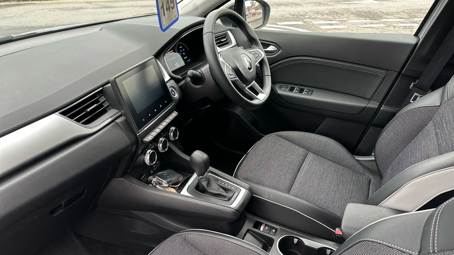 Used Renault Captur 2023 for sale - 77684967: Photo 12