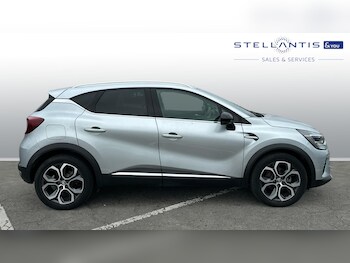 Used Renault Captur 2023 for sale - 77684967: Photo