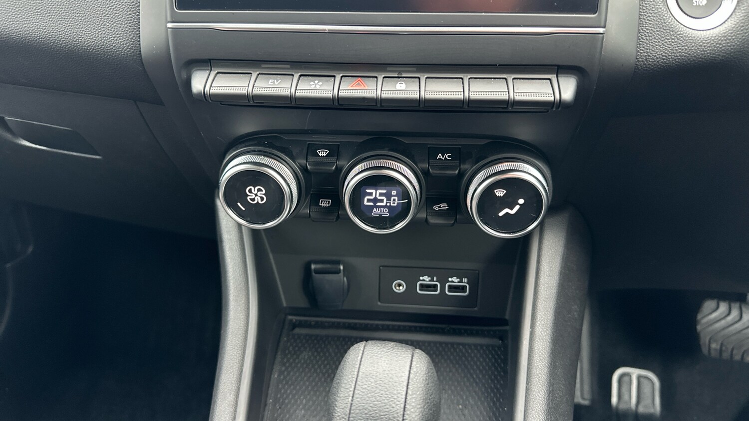 Used Renault Captur 2023 for sale - 77684967: Photo 38