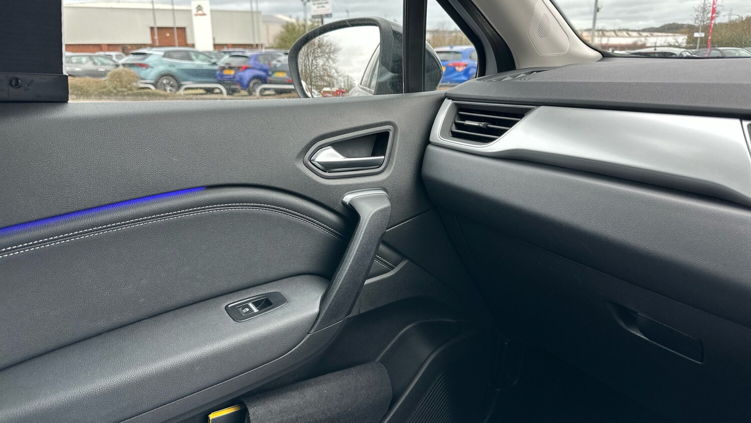 Used Renault Captur 2023 for sale - 77684967: Photo 41