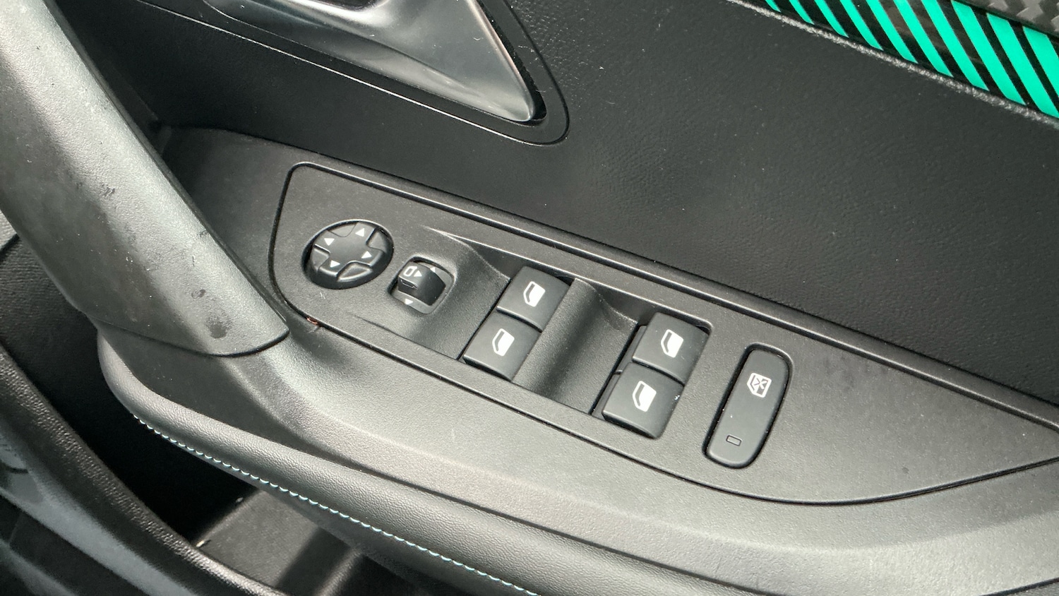 Used Peugeot 2008 2022 for sale - 76574318: Photo 22