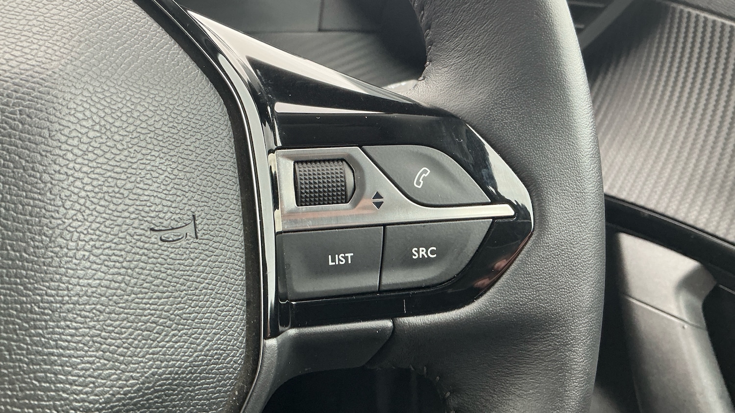 Used Peugeot 2008 2022 for sale - 76574318: Photo 24