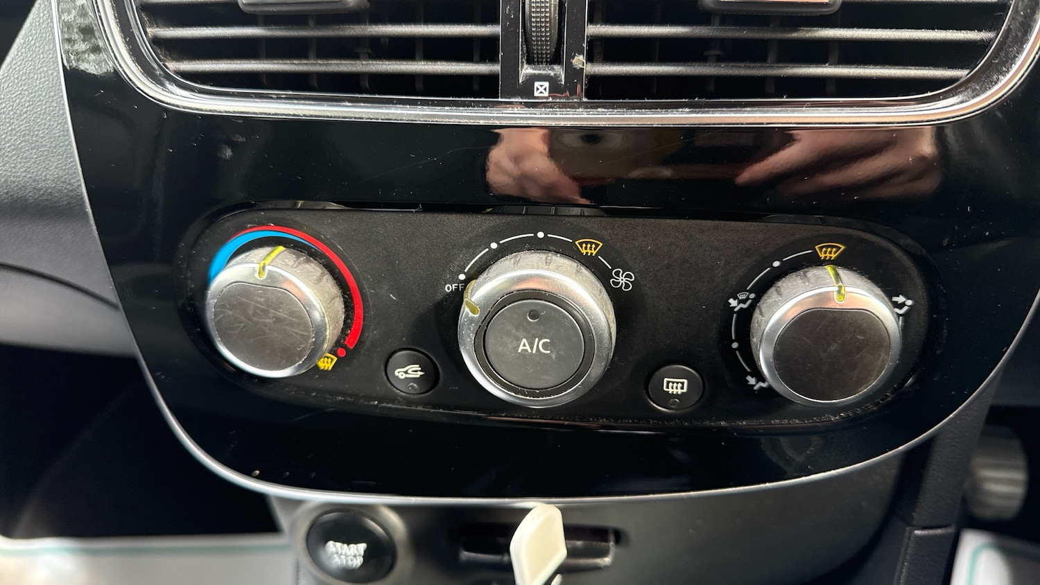 Used Renault Clio 2017 for sale - 76110276: Photo 27