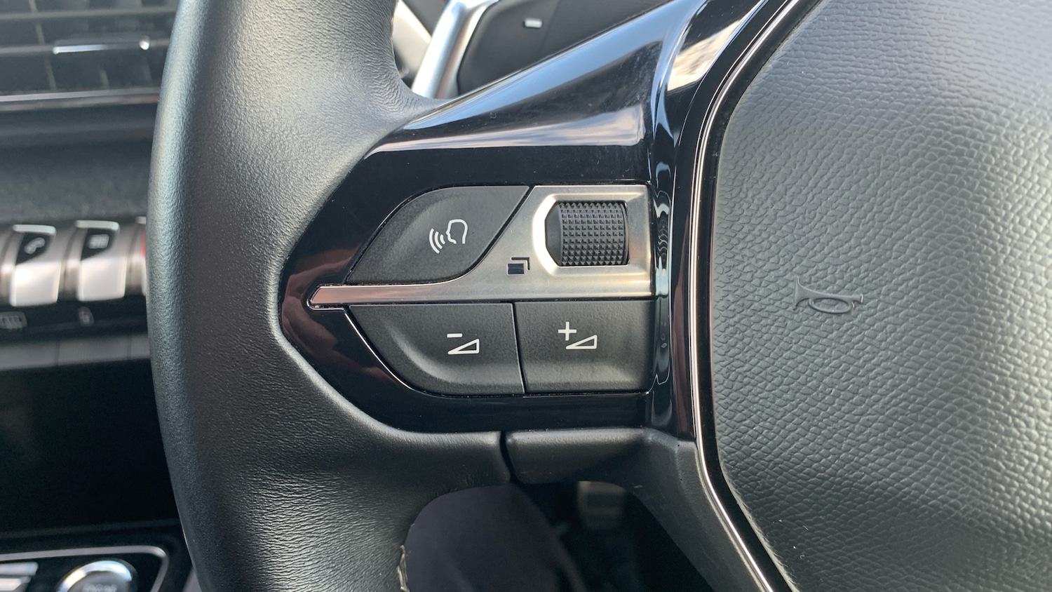 Used Peugeot 3008 2023 for sale - 76359079: Photo 23