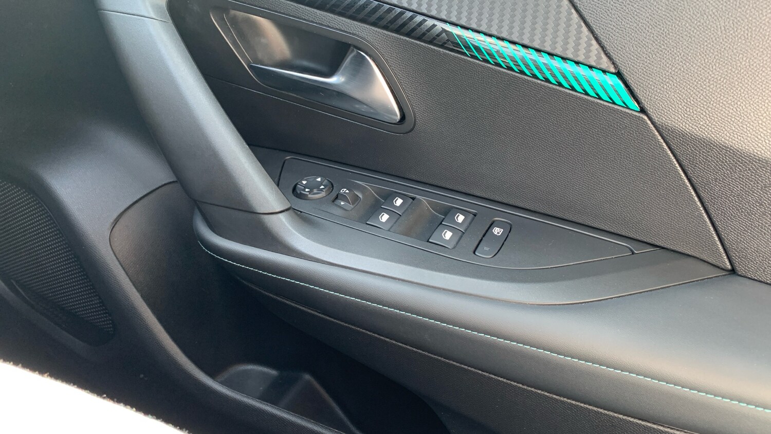 Used Peugeot 2008 2022 for sale - 78186315: Photo 22