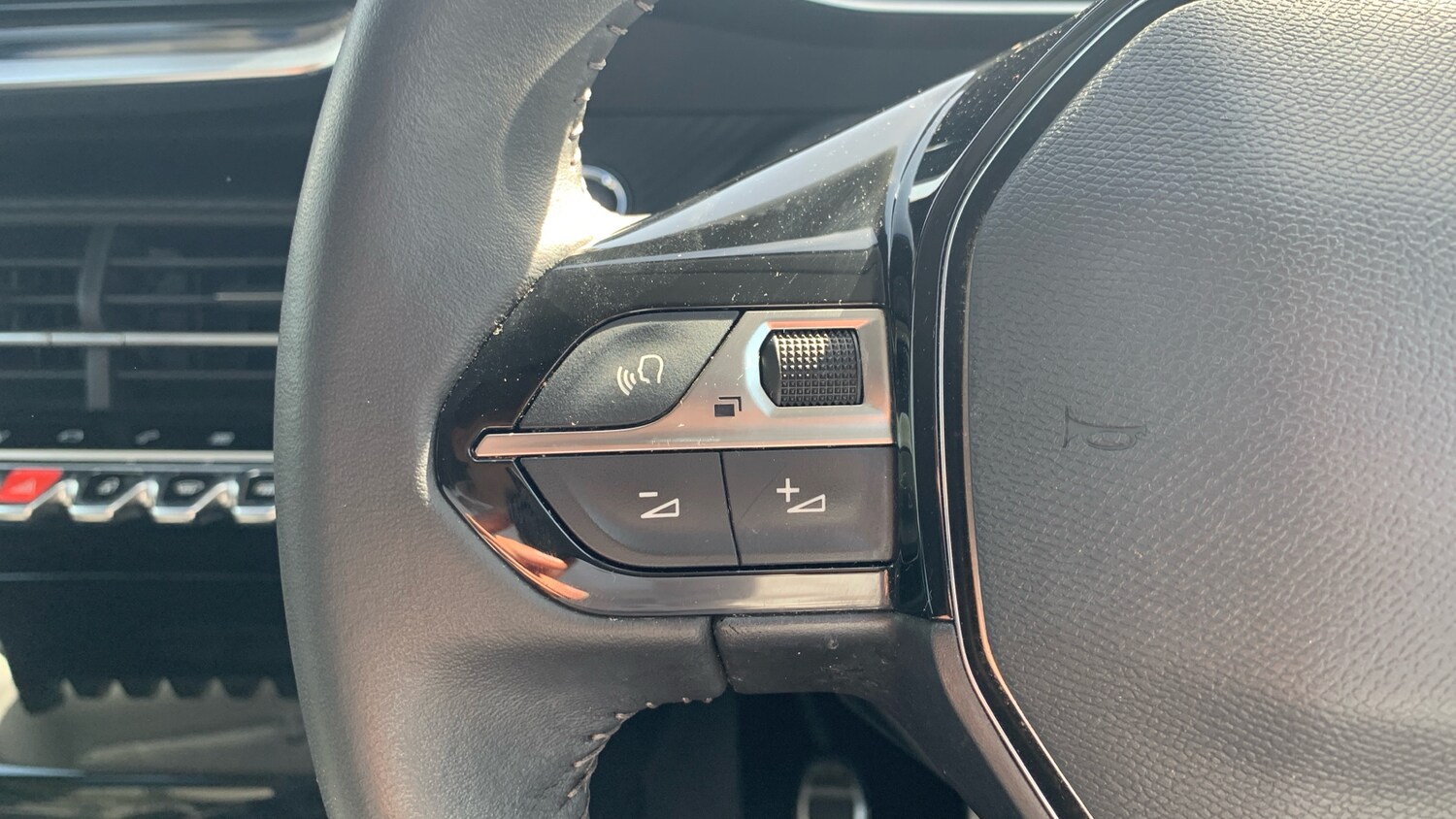 Used Peugeot 2008 2022 for sale - 78186315: Photo 23