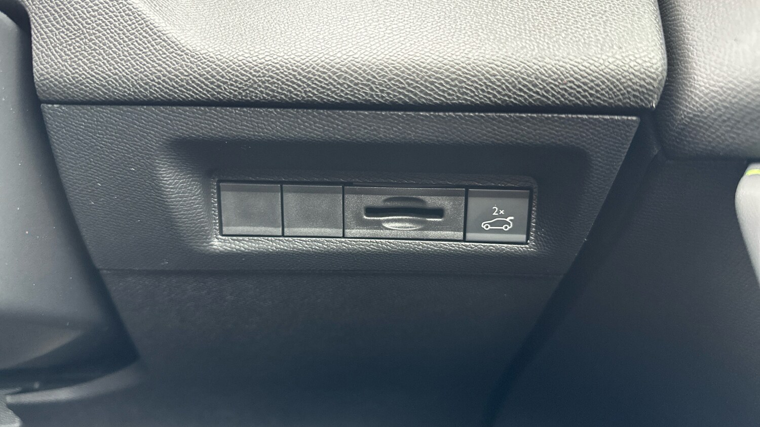 Used Peugeot 408 2025 for sale - 77684919: Photo 34