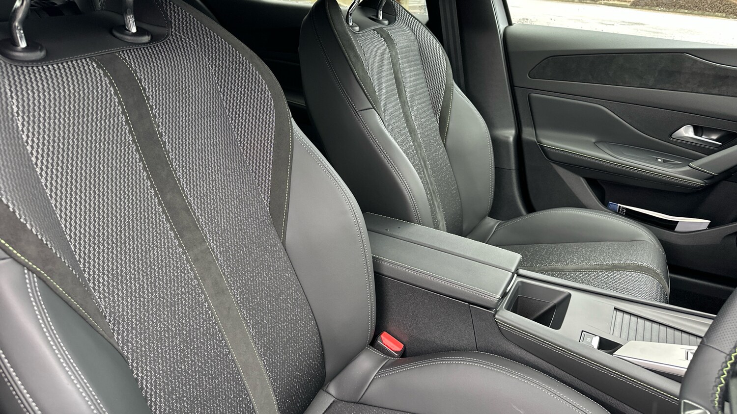 Used Peugeot 408 2025 for sale - 77684919: Photo 41