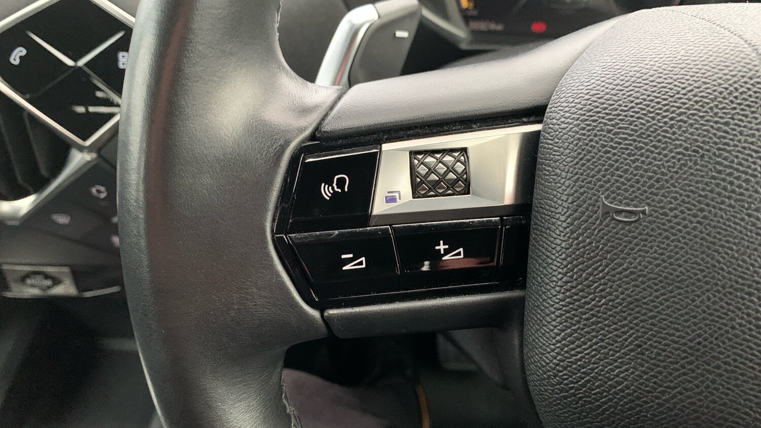 Used DS Automobiles DS 3 Crossback 2021 for sale - 77427062: Photo 23