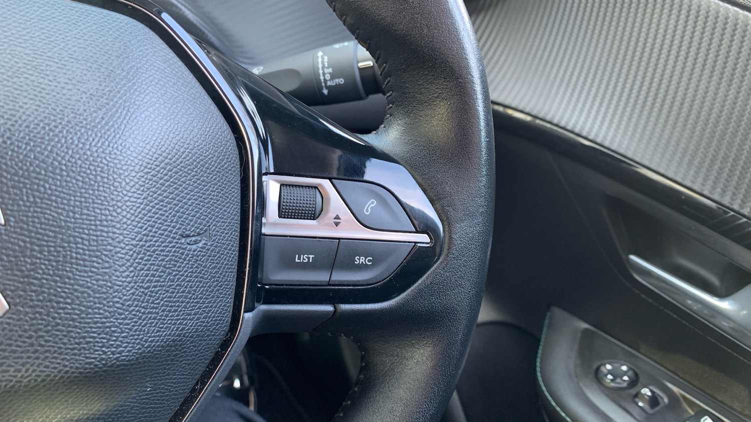 Used Peugeot 208 2020 for sale - 77018060: Photo 24