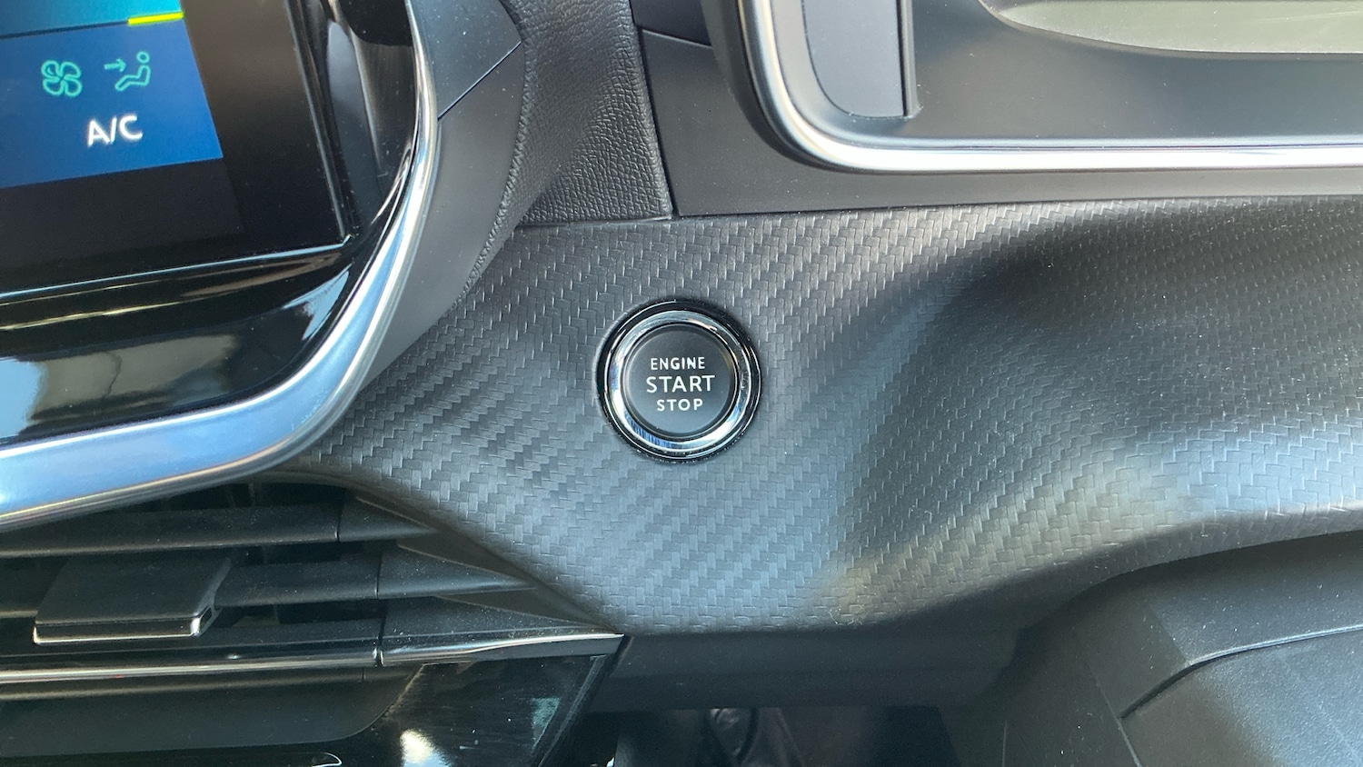 Used Peugeot 208 2021 for sale - 76372217: Photo 40
