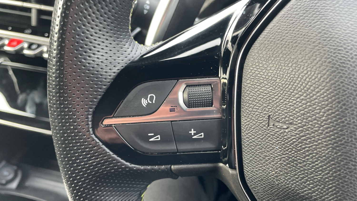 Used Peugeot 2008 2023 for sale - 77539140: Photo 23