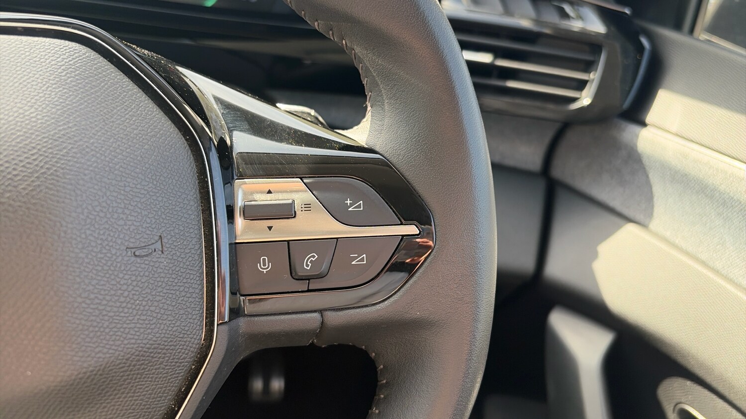 Used Peugeot 308 2023 for sale - 78186314: Photo 24